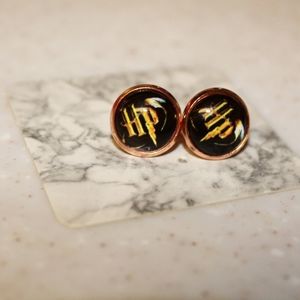 HP stud earrings
